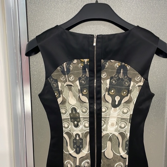 Karen Millen Sheath dress- black with print size 6 US - Picture 11 of 16
